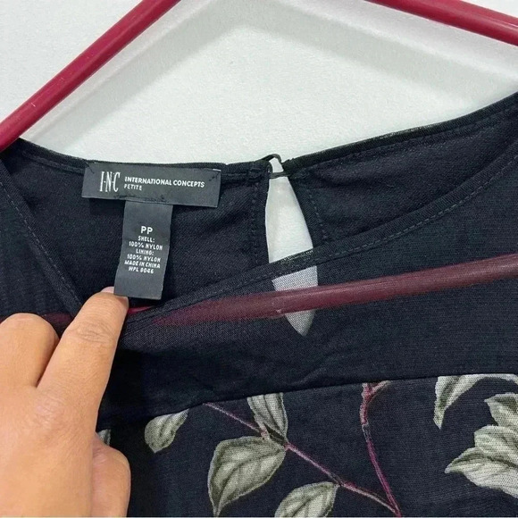 I.N.C. Petite Illusion-Yoke Top, size pp - Picture 3 of 7